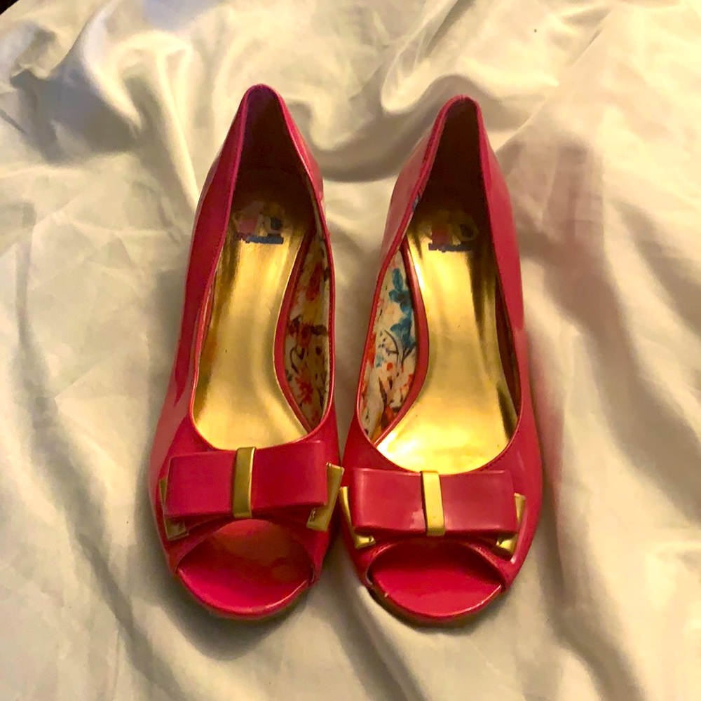 Pink kids shoe